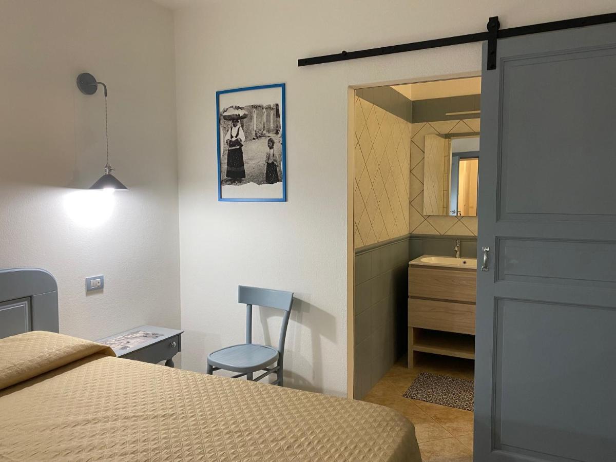 Hotel Domo Anna Villasimius Exterior foto