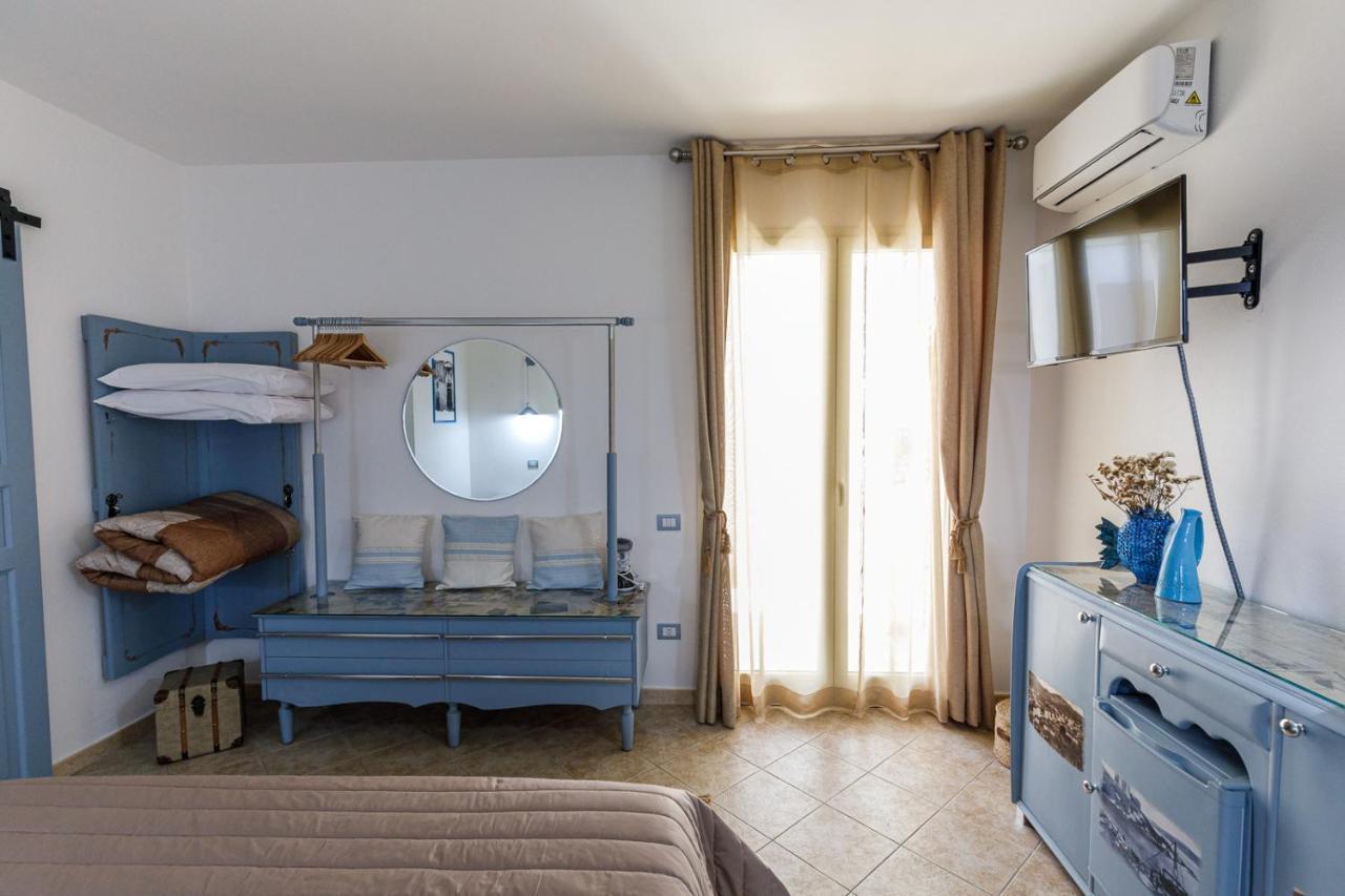Hotel Domo Anna Villasimius Exterior foto